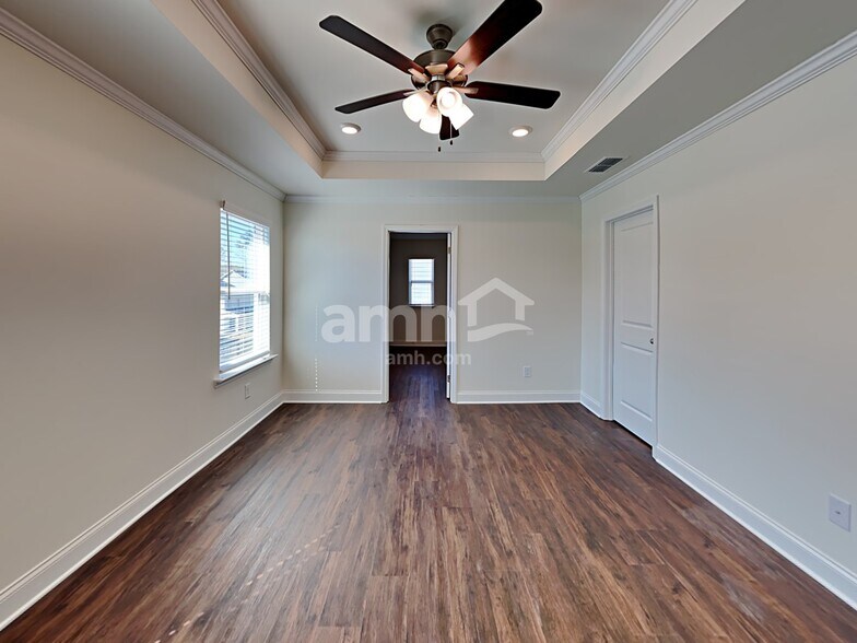 Building Photo - 869 Headland Wy