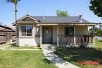 Building Photo - Charming 2 Bed / 1 Bath in 93305 – Pet-Friendly with Pest Control Included!