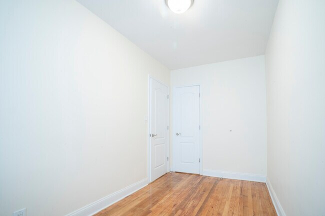 Building Photo - 667 Brooklyn Ave