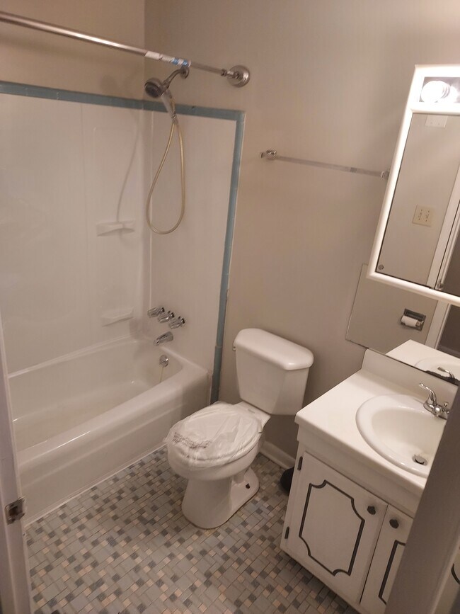 Building Photo - 726 Platinum St