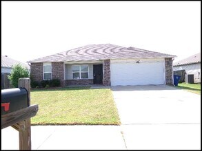 Building Photo - 1304 Yarrow Dr