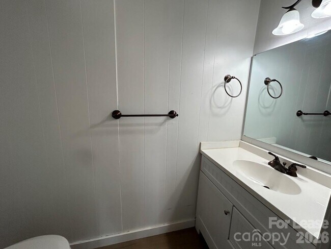 Building Photo - 3312 Circles End Cir