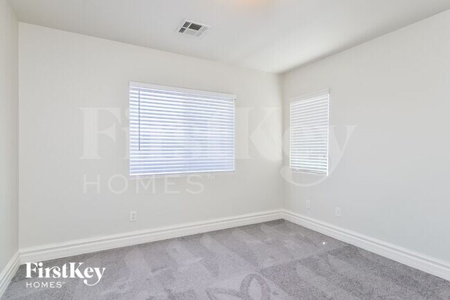 Building Photo - 9742 Marcelline Ave