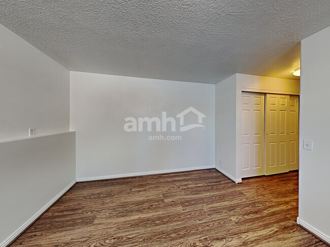 Building Photo - 4716 S 3950 W