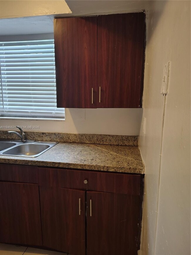 Building Photo - 1350 NE 119th St