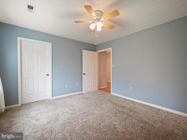 Building Photo - 112 Jefferson Ct