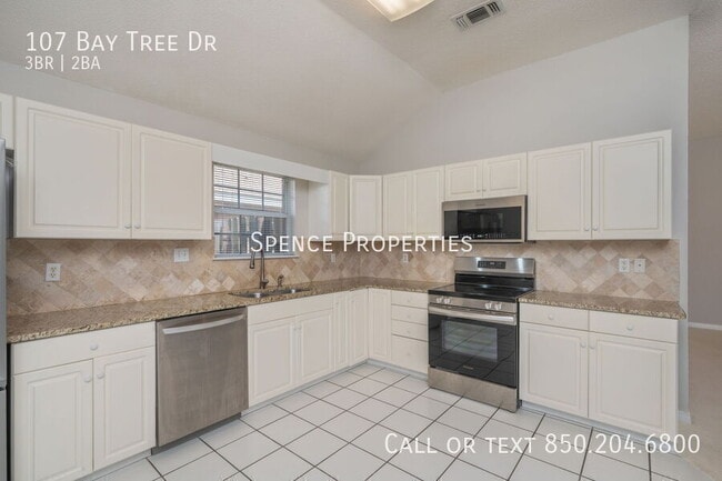 Building Photo - 107 Bay Tree Dr