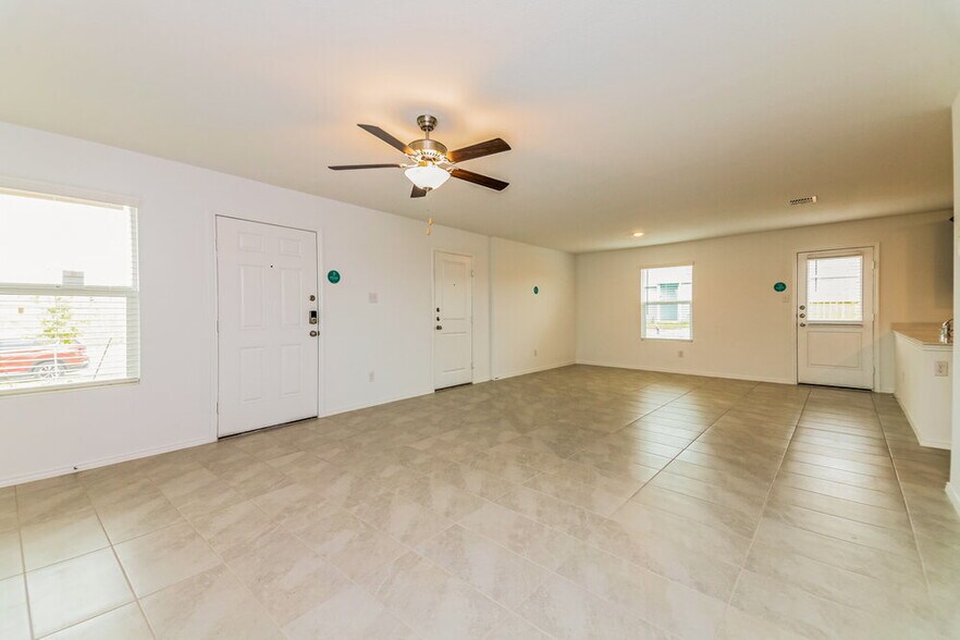 Building Photo - 1543 Highbridge Blvd