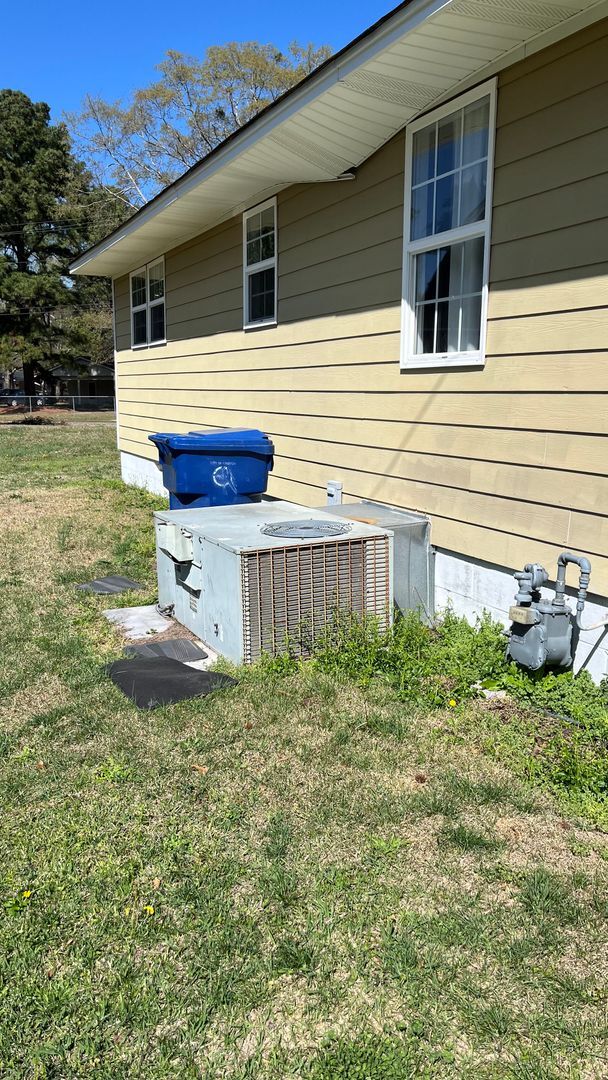 Building Photo - 504 Dixon St