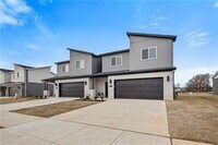 Building Photo - 721 Sun Meadows Loop