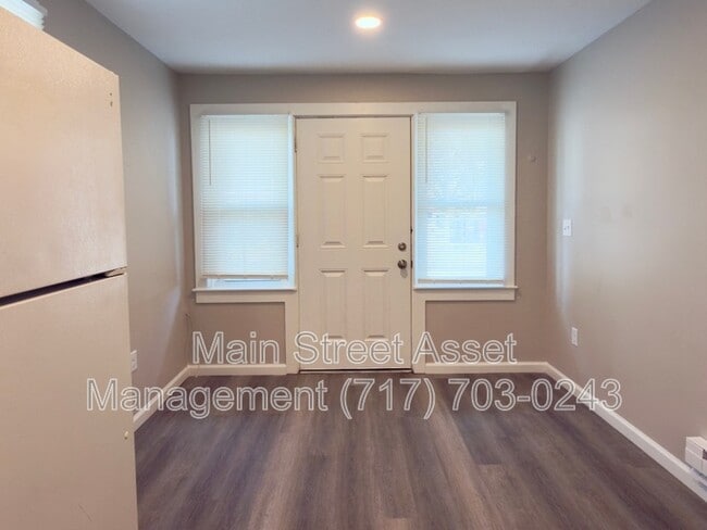 Building Photo - 30 S Wolf St