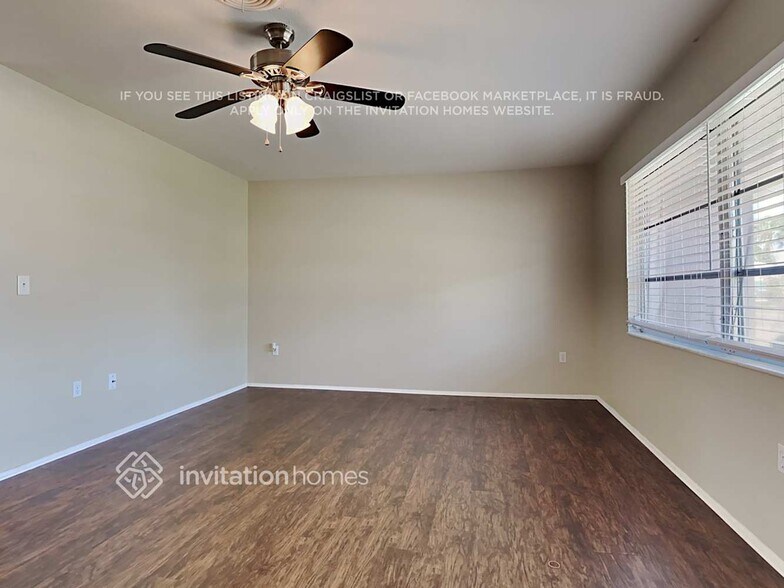 Building Photo - 543 Sheridan Dr