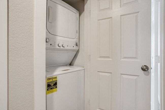 Building Photo - COMPLETELY Remodeled!!