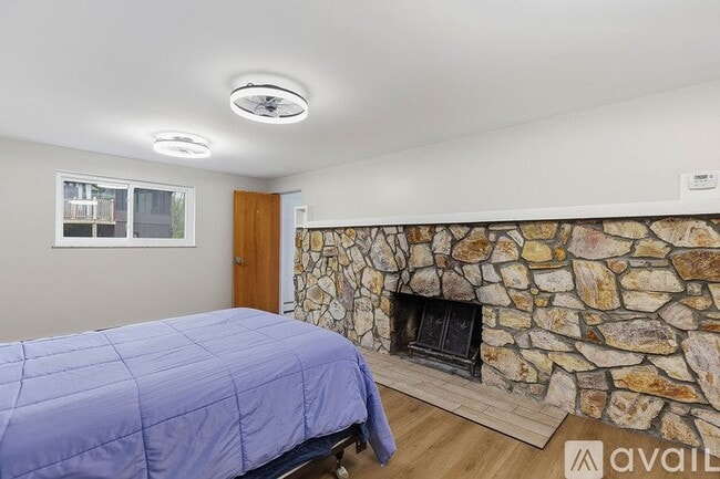 Building Photo - 1392 Maple Grove Rd
