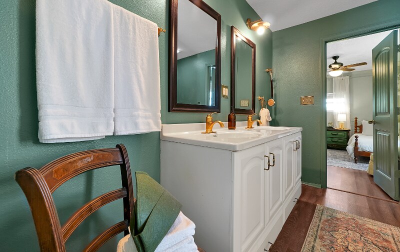 Building Photo - 405 North Blvd W