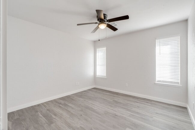 Building Photo - 2704 NW 115th St