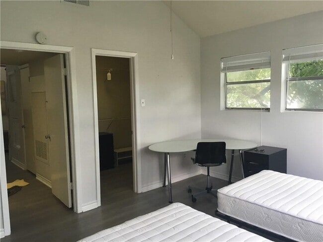 Building Photo - 2311 Nueces St