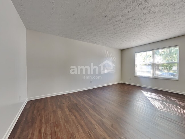 Building Photo - 5891 Eagle Creek Ct