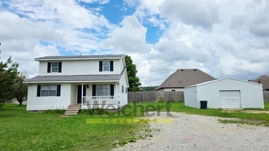 Building Photo - 3 bedroom, 2 bath Two-Story Home South Jonesboro