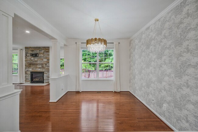 Building Photo - 3461 Eagle Ridge Dr