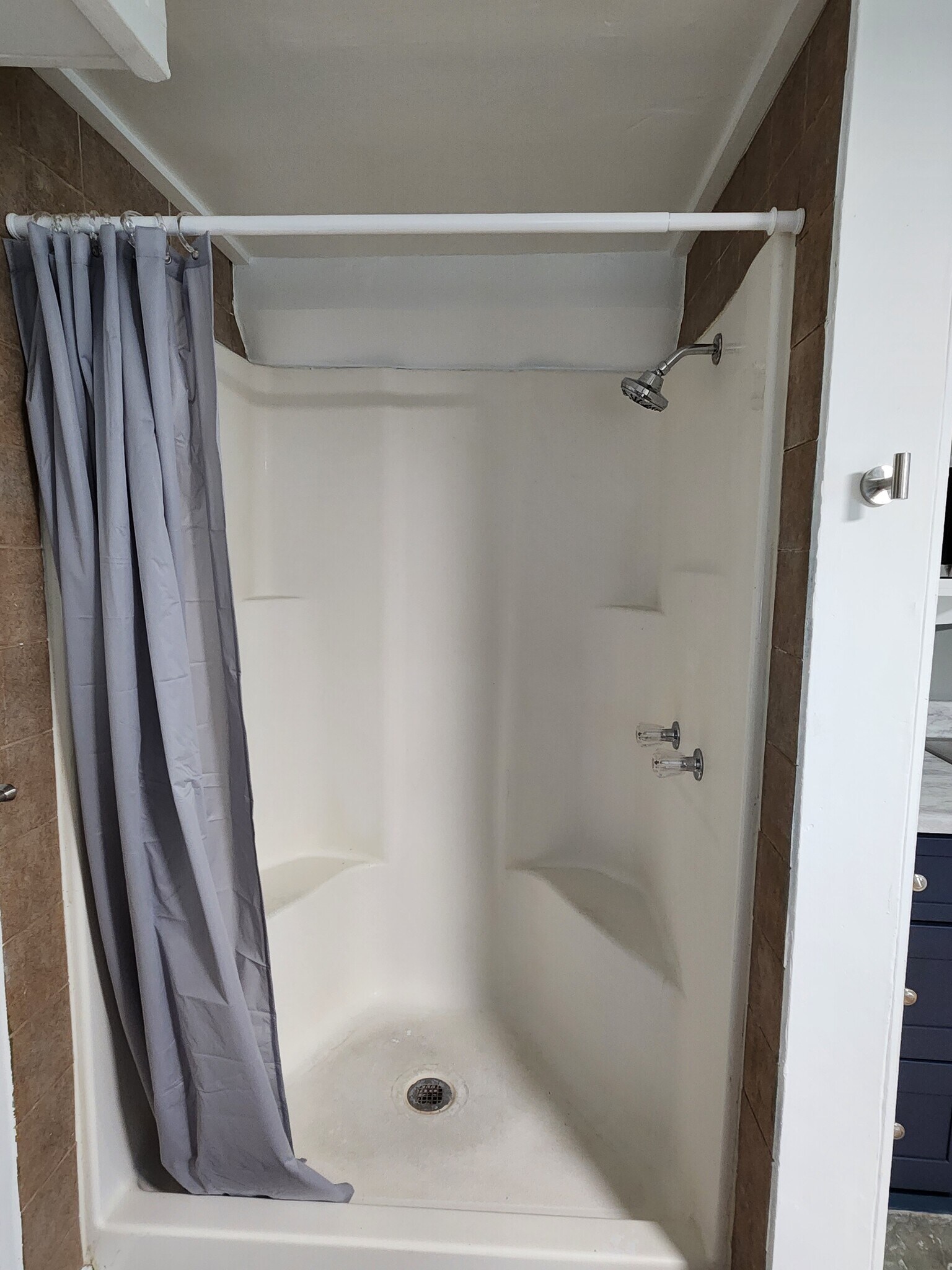 Building Photo - 1308 E Washington Ave