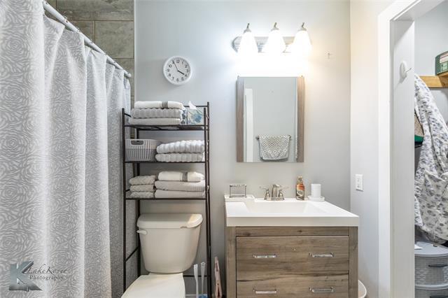 Building Photo - 3442 S 11th St