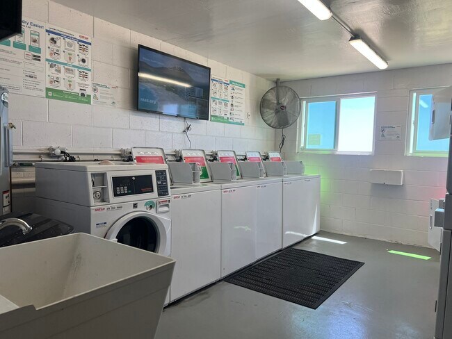 Building Photo - 84-674-965 Farrington Hwy