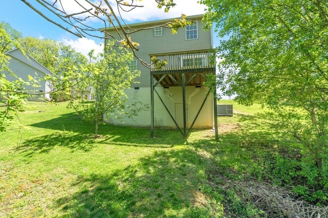 Building Photo - 8295 Oak Terrace Ln