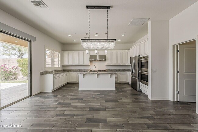 Building Photo - 17360 N 96th Way