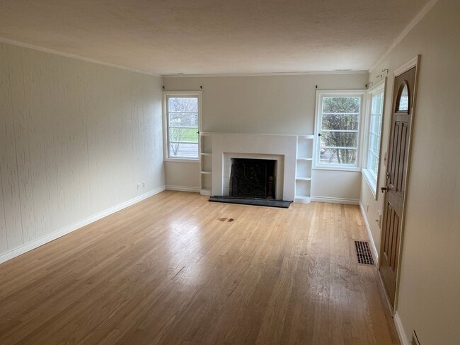 Building Photo - 6144 N Willamette Blvd