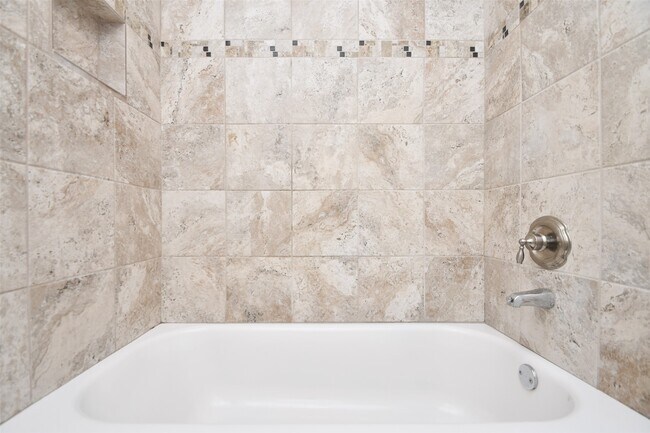 Building Photo - 10018 Knoboak Dr