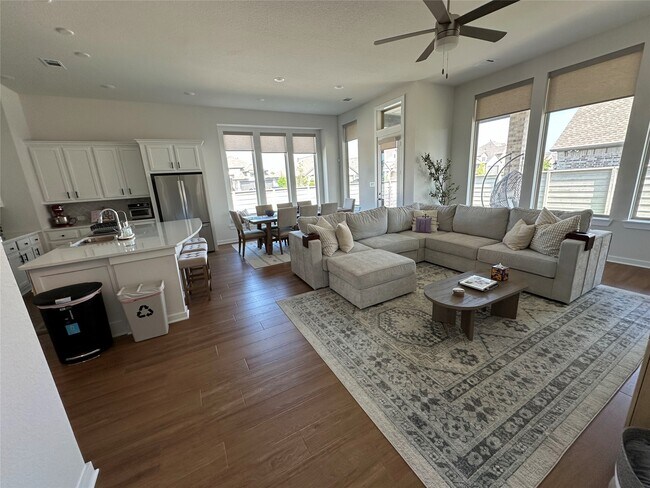 Building Photo - 4810 Cedar Butte Ln