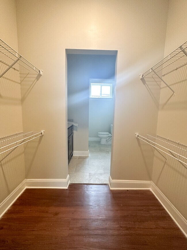 Building Photo - 5214 Donlyn Ln