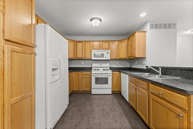 Building Photo - 13033 Turnberry