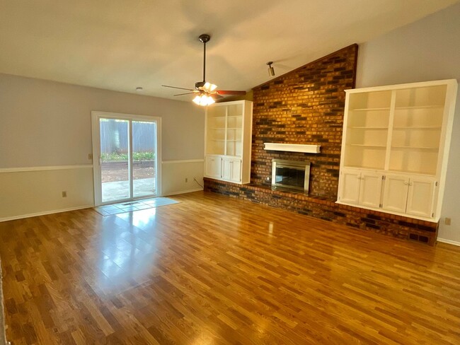 Building Photo - Charming 3 bedroom In Edmond