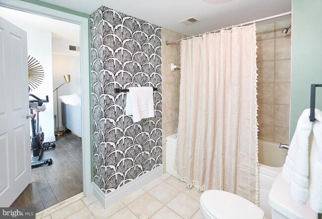 Building Photo - 414 Water St