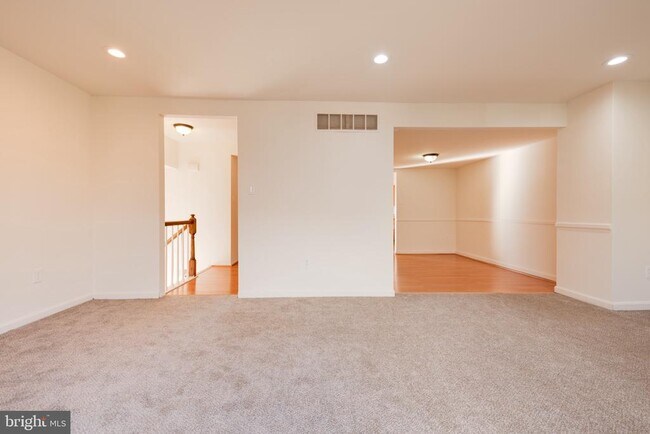 Building Photo - 10742 Cordage Walk