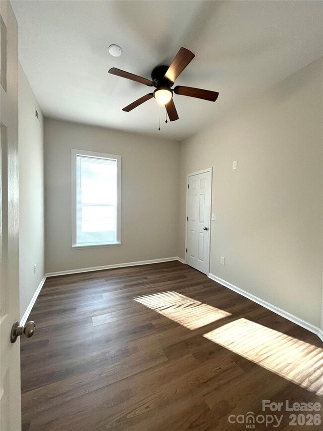 Building Photo - 711 S Jackson St