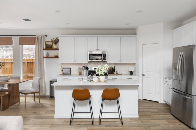 Building Photo - 10016 Thornapple Rd