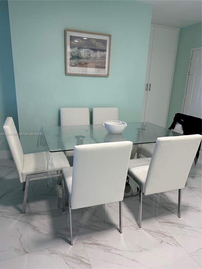 Building Photo - 2501 S Ocean Dr