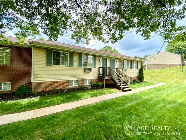 Building Photo - 51 W Clearview Dr