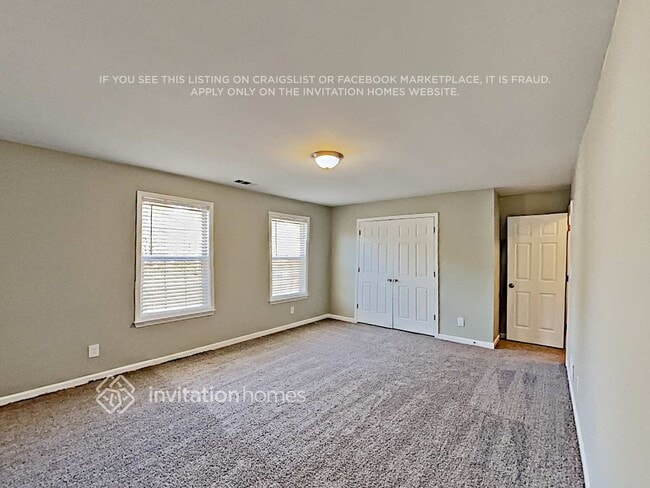 Building Photo - 2667 Summerbrooke Dr