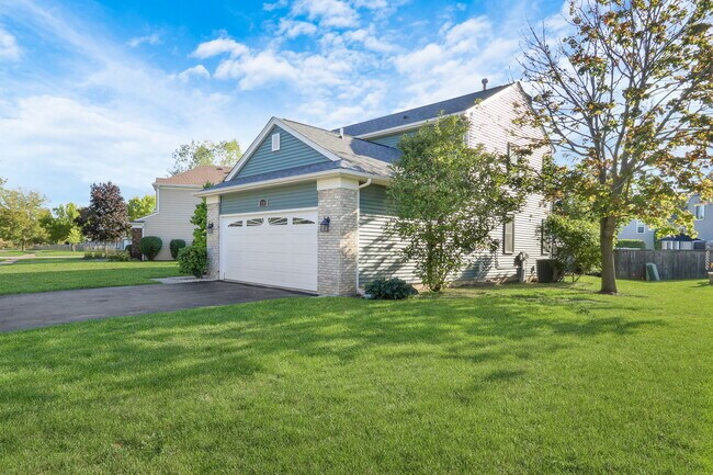 Building Photo - 1282 Berkshire Ln