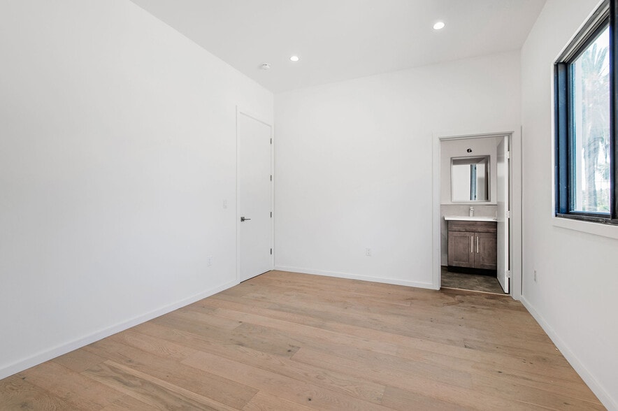 Building Photo - 2019 S Redondo Blvd