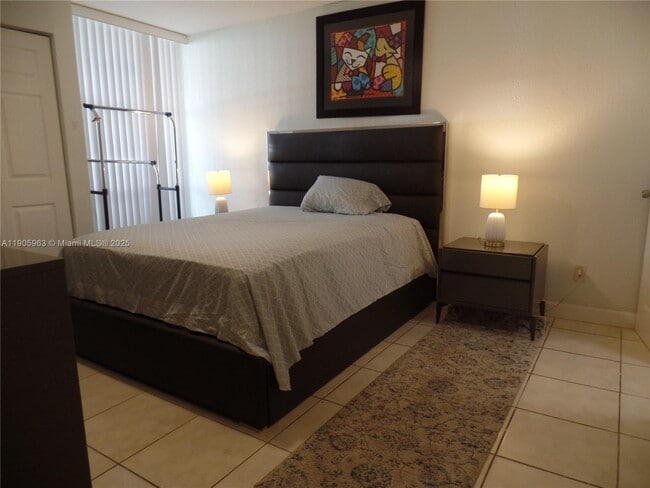 Building Photo - 210 172nd St