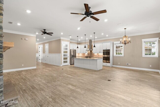 Building Photo - 3816 Mariner Dr