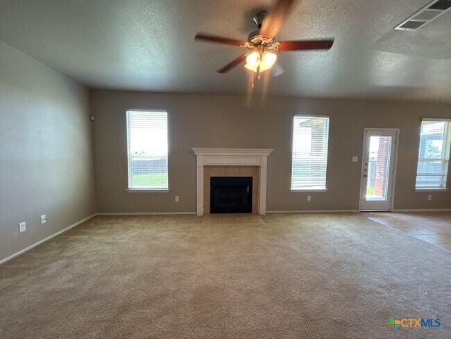 Building Photo - 3406 Cricklewood Drive