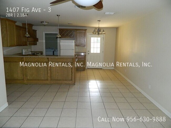 Building Photo - 1407 W Fig Ave