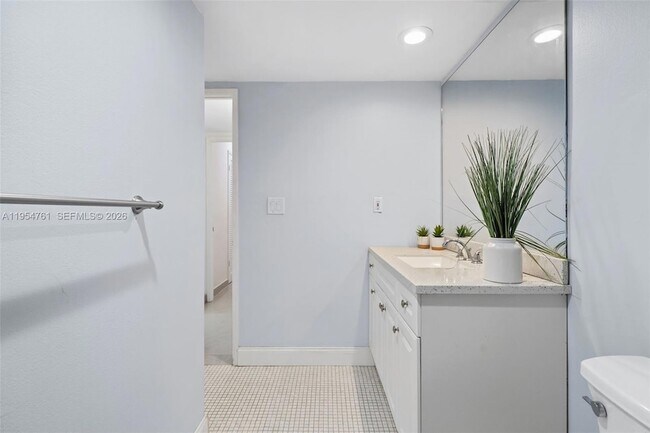 Building Photo - 19390 Collins Ave