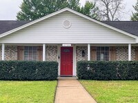 Building Photo - 8706 Collingsdale Rd